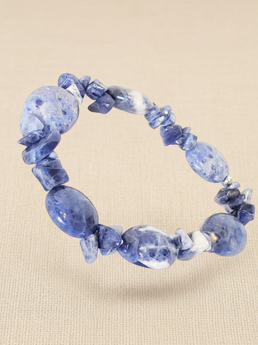 Beautiful stretch bracelet handcrafted with sodalite, a mineral stone that enhances self-esteem; calming and enhances emotional balance. Facilitates logical thinking; improves logical thinking and communication. Makes a beautiful gift for yourself or a loved one. Art of Natural Health, we aim to help you on your wellness journey!